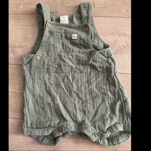H&M kids gauze sage green shorts overalls